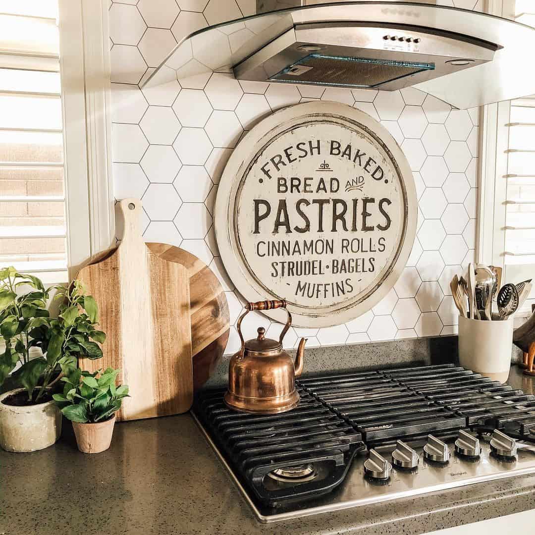 Hexagon Tile Creates a Clean, Geometric Backdrop