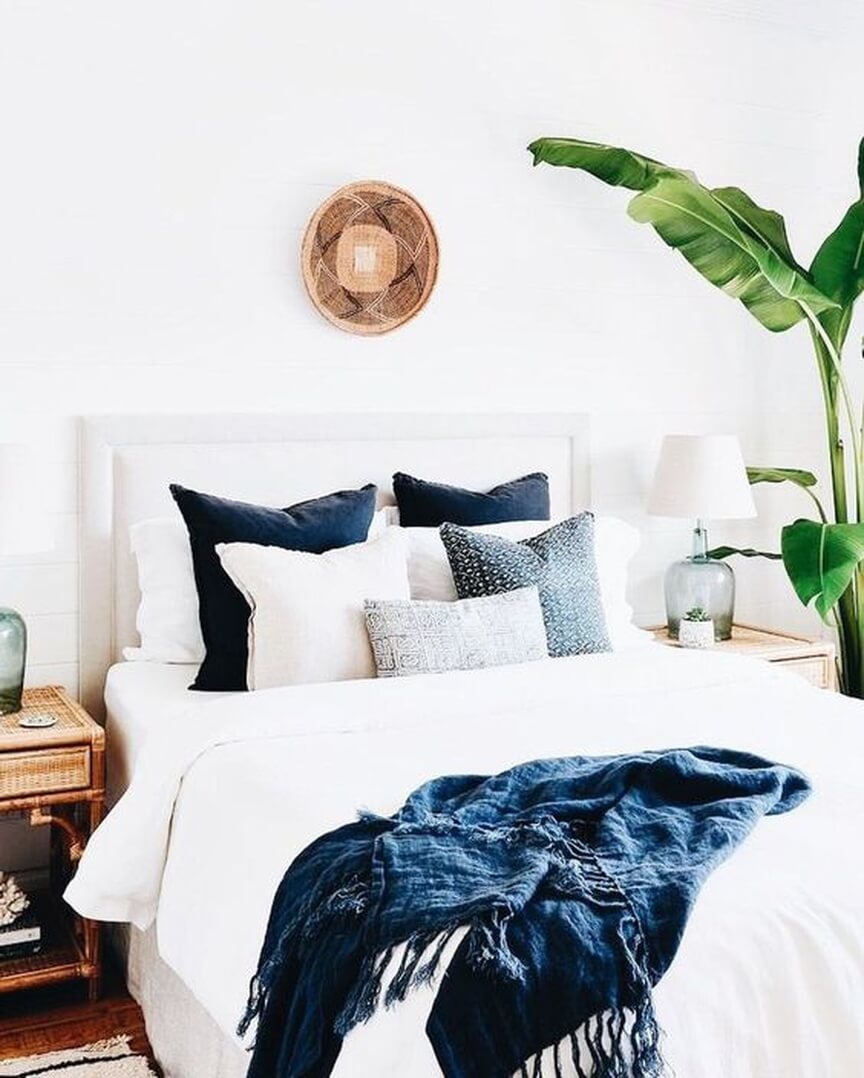 Round Woven Wall Basket Adds Organic Texture