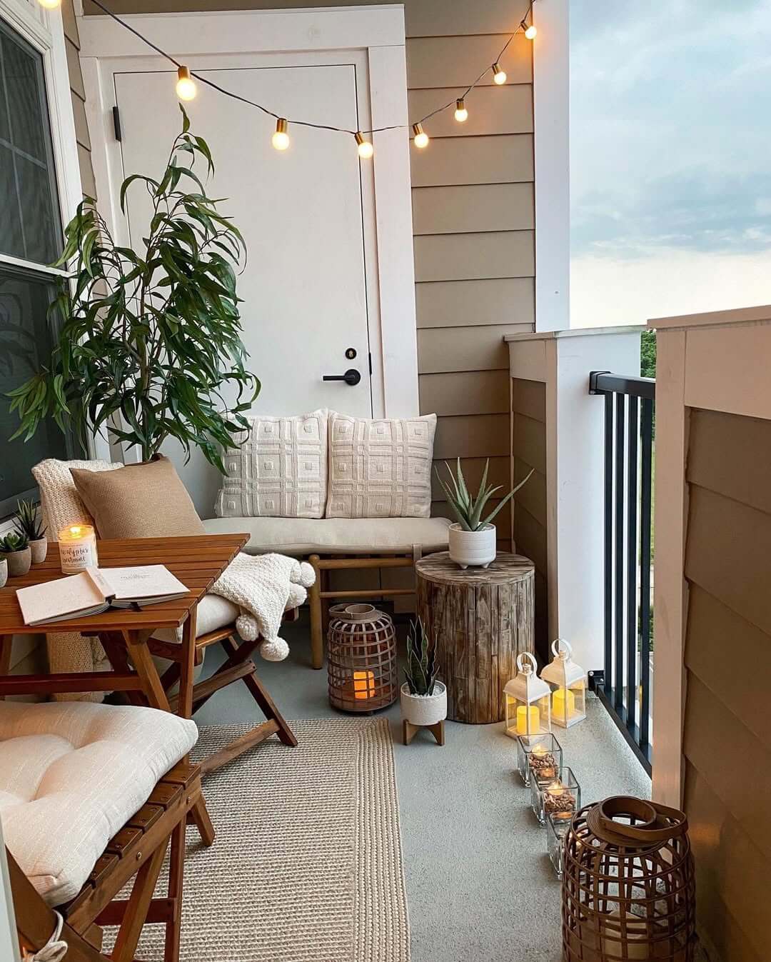 Group Lanterns for Cozy Evening Ambiance