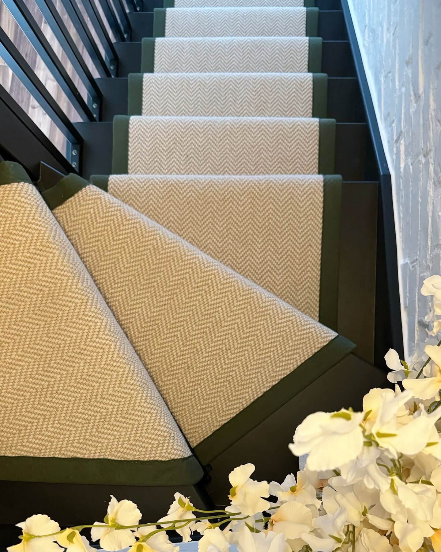 Herringbone Runners With Deep Green Binding Add Natural Contrast