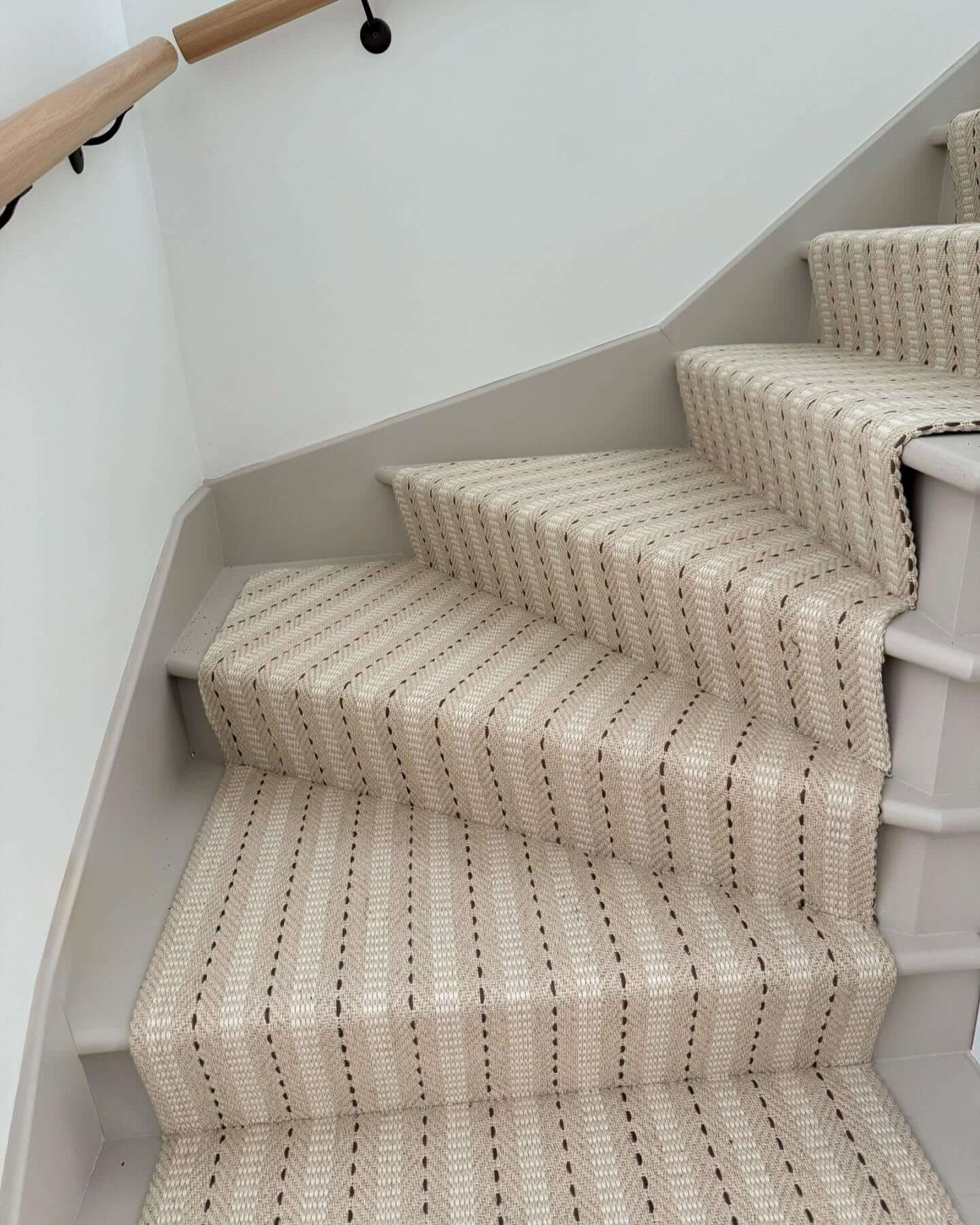 Textured Stripe Runner Adds Warmth to Neutral Stairs