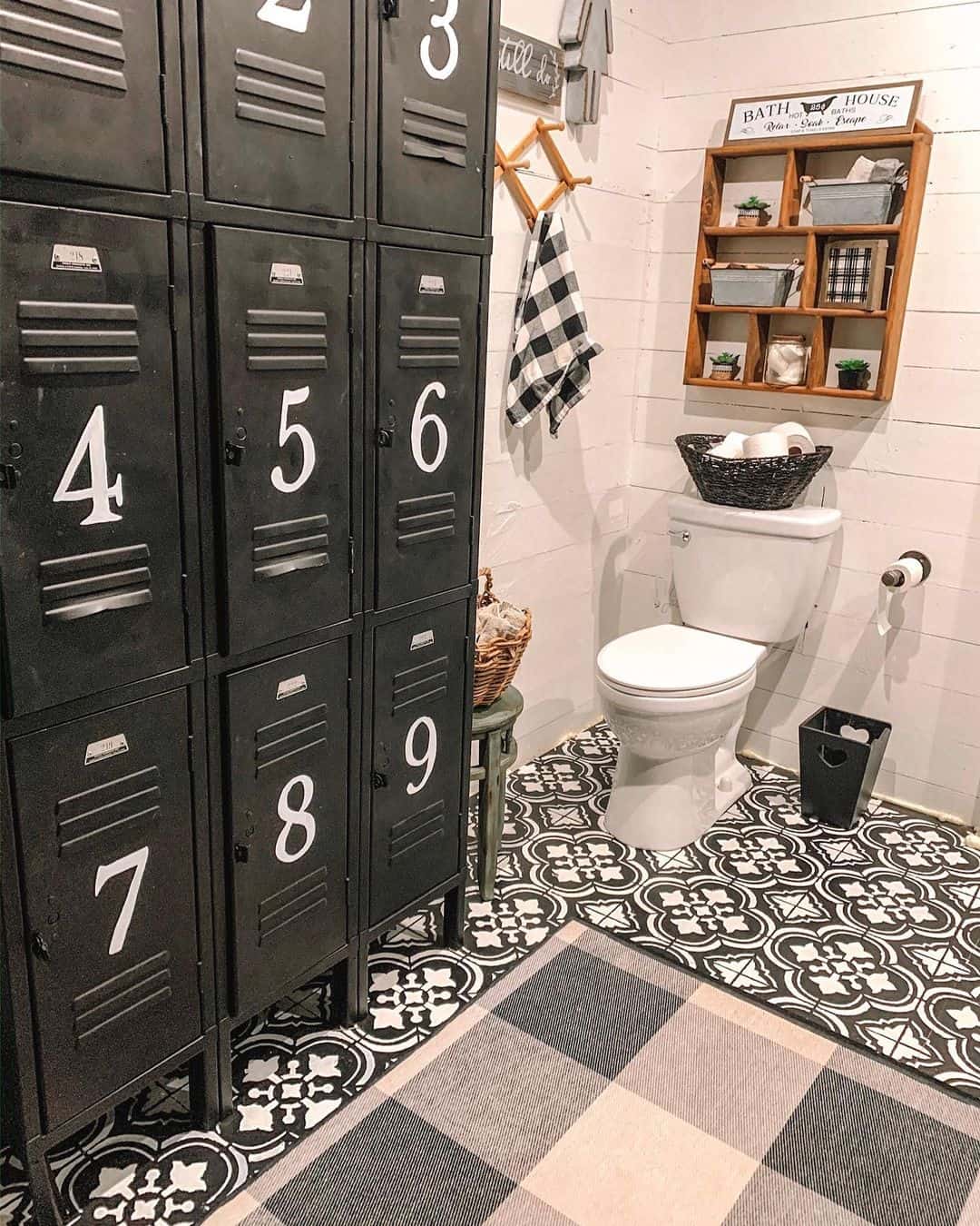 Vintage Lockers Offer Distinctive Farmhouse Storage