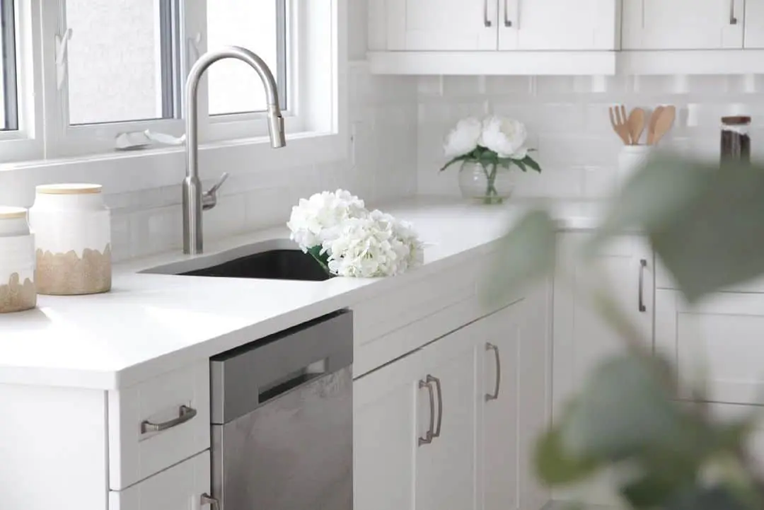 Soften a Crisp Countertop with White Hydrangeas