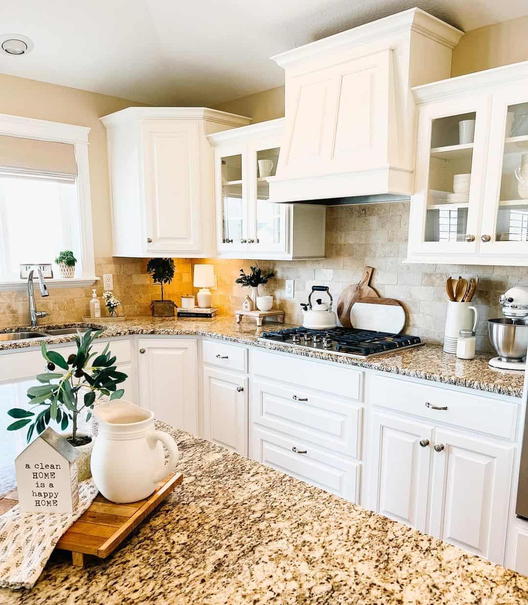 Speckled Granite Countertops With Warm, Earthy Tones