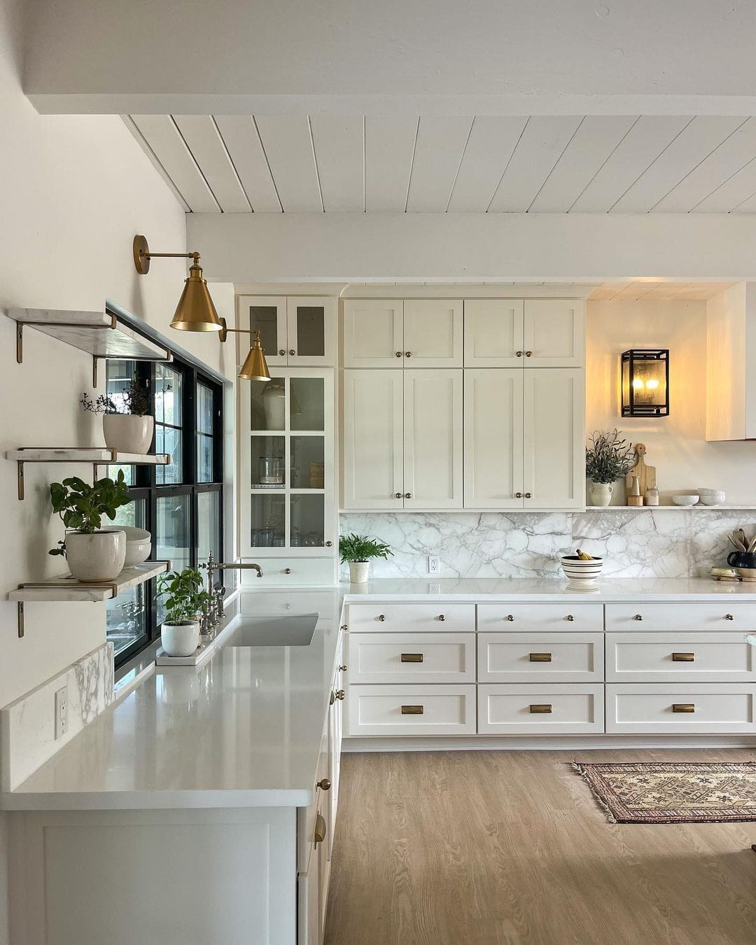 Creamy White Drawers with Subtle Brass Rectangle Pulls for Refined Contrast