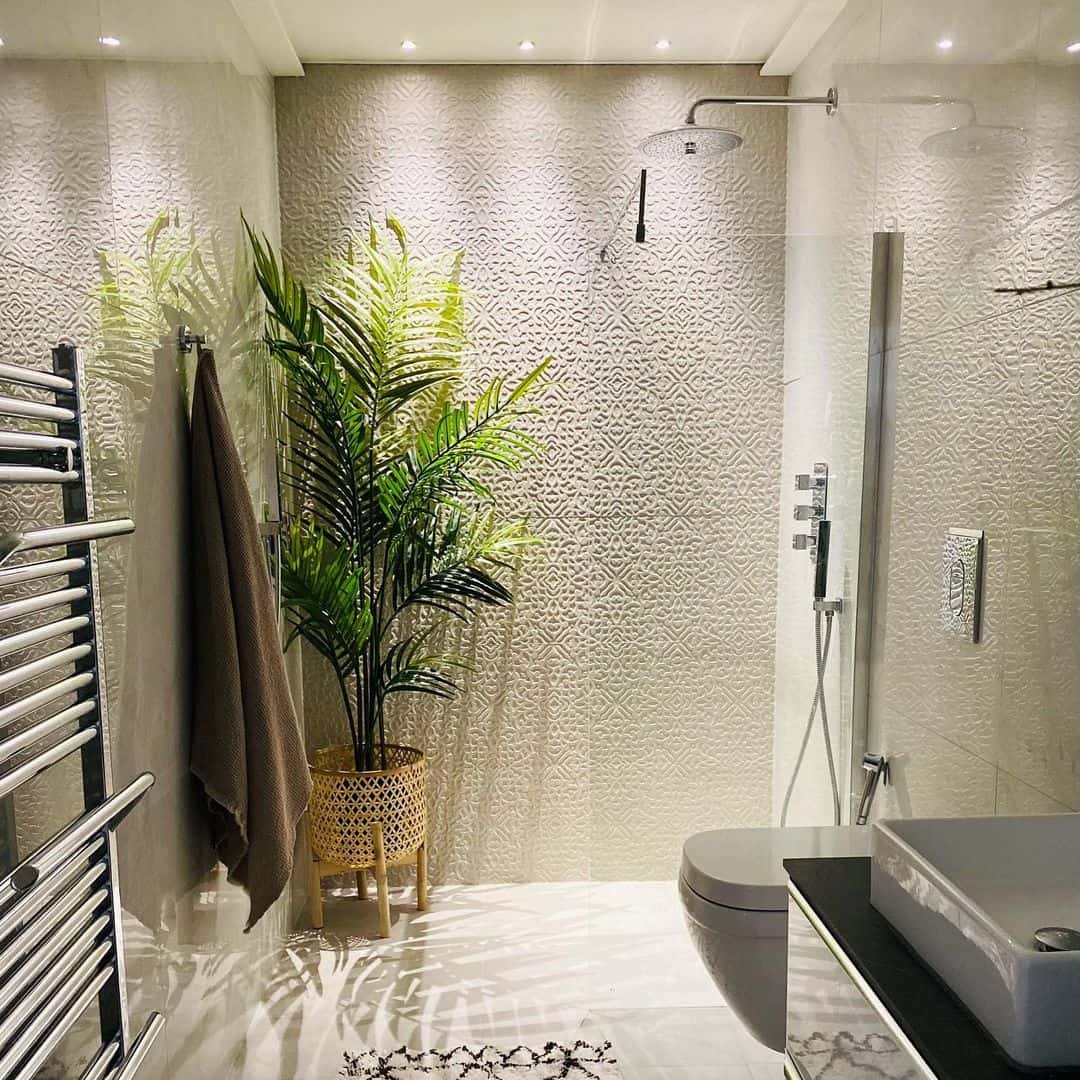 Textured Tile Walls Add Depth To Shower Space