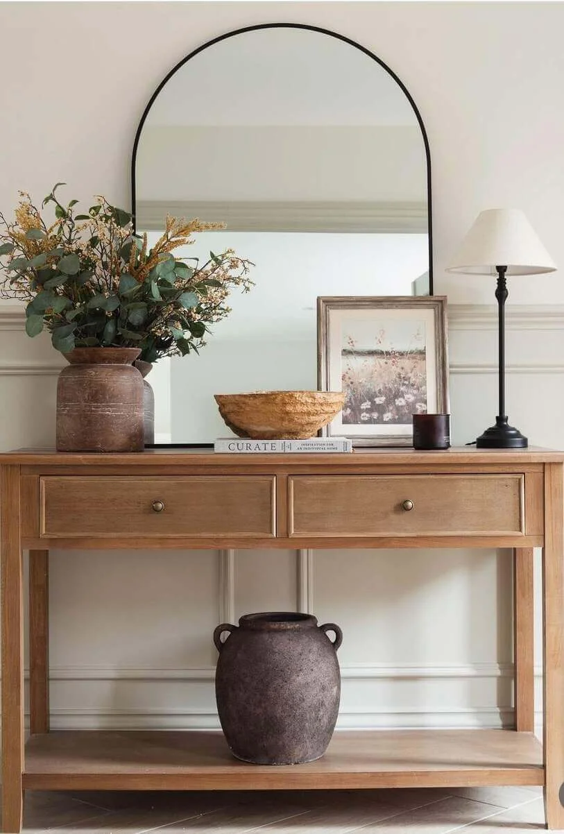 Contrast Textures for an Organic Entryway Feel