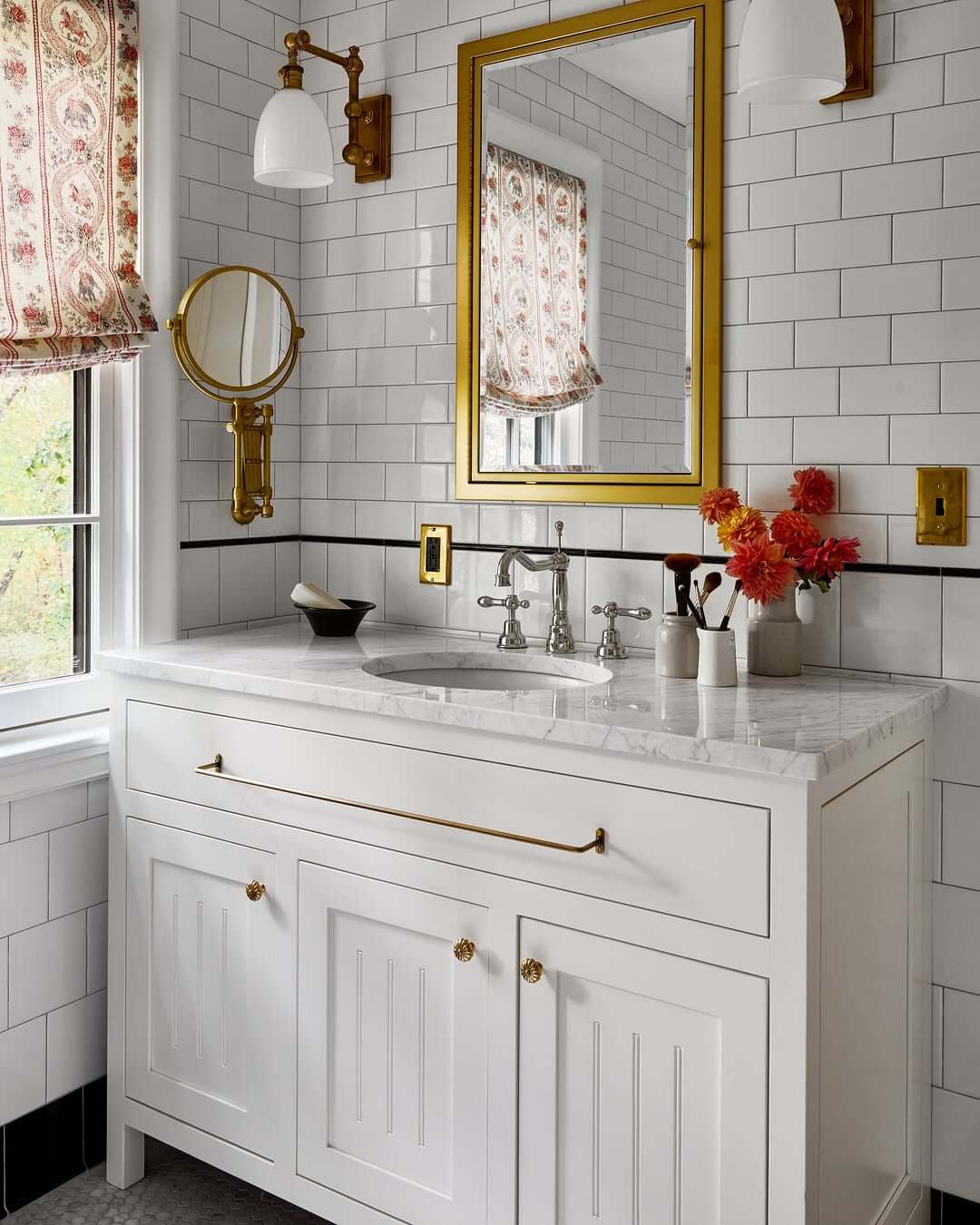 White Vanity With Fluted Doors and Brass Hardware
