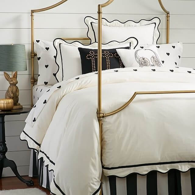 Black Heart Print Bedding Adds Whimsical Charm