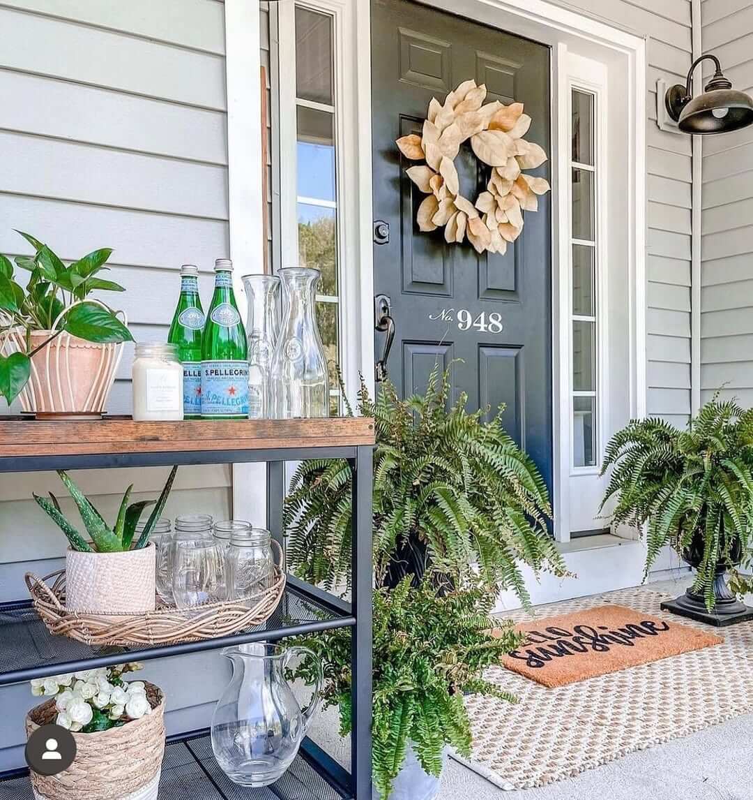 Layered Ferns Create a Lush, Welcoming Entrance