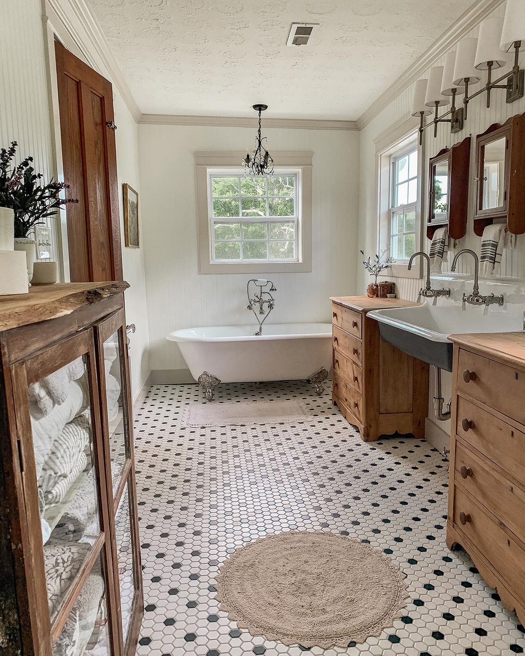 Hexagonal Floor Tiles Create a Classic Black and White Foundation