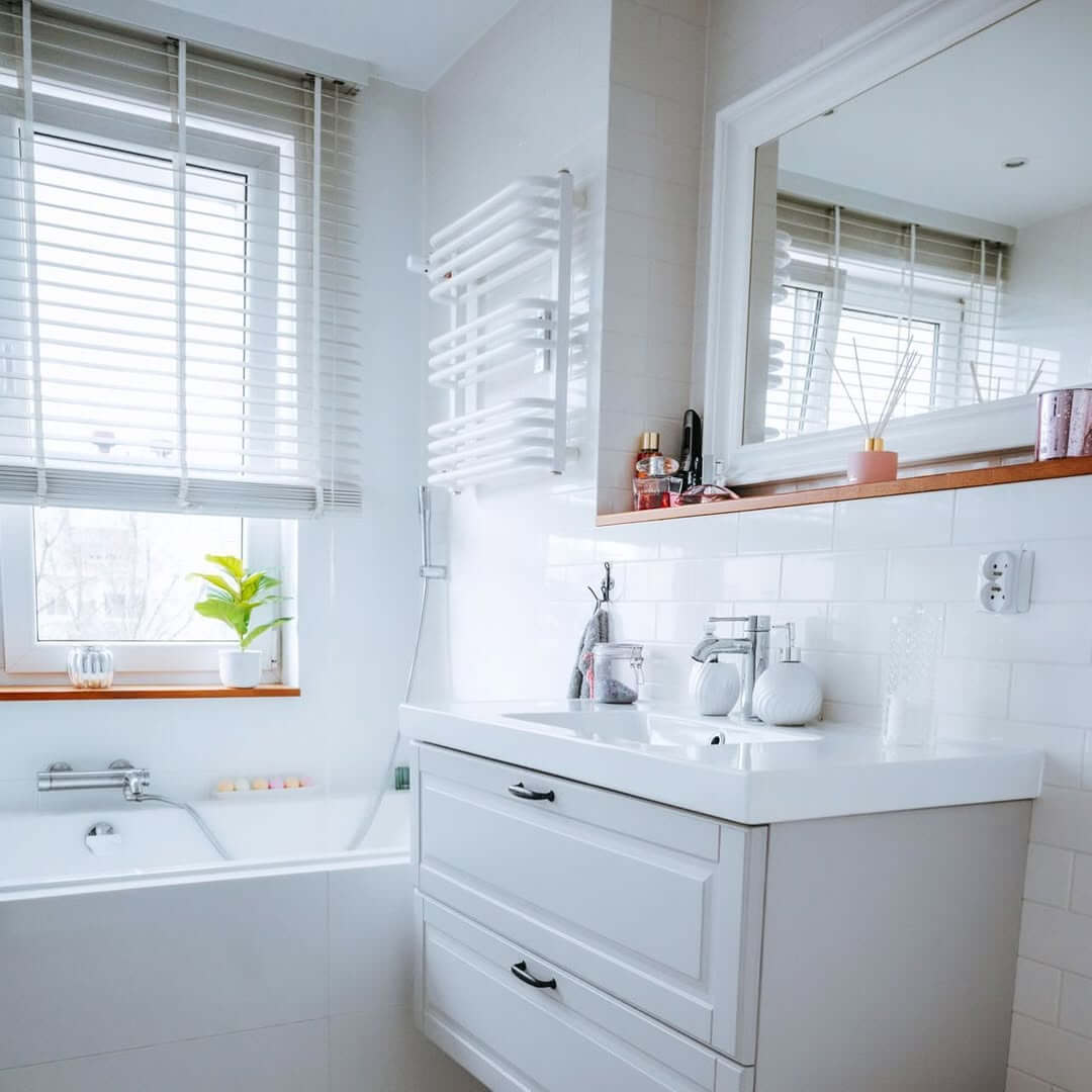 White Ladder Towel Warmer Adds Storage and Style