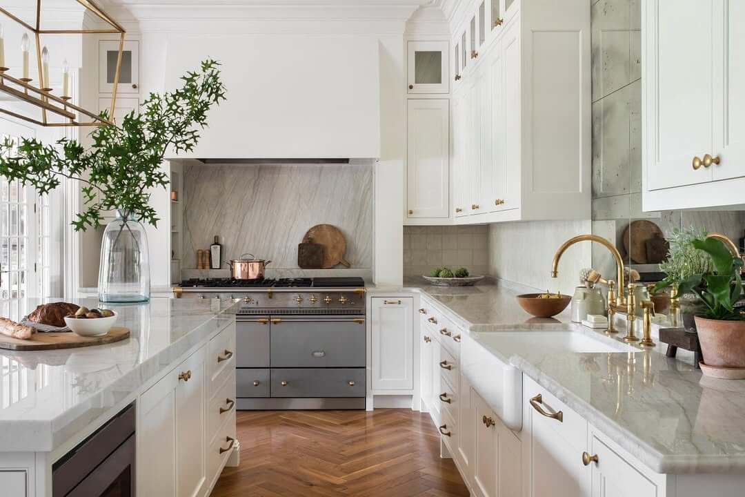 Brass Faucet and Hardware Add Warm Metallic Accents