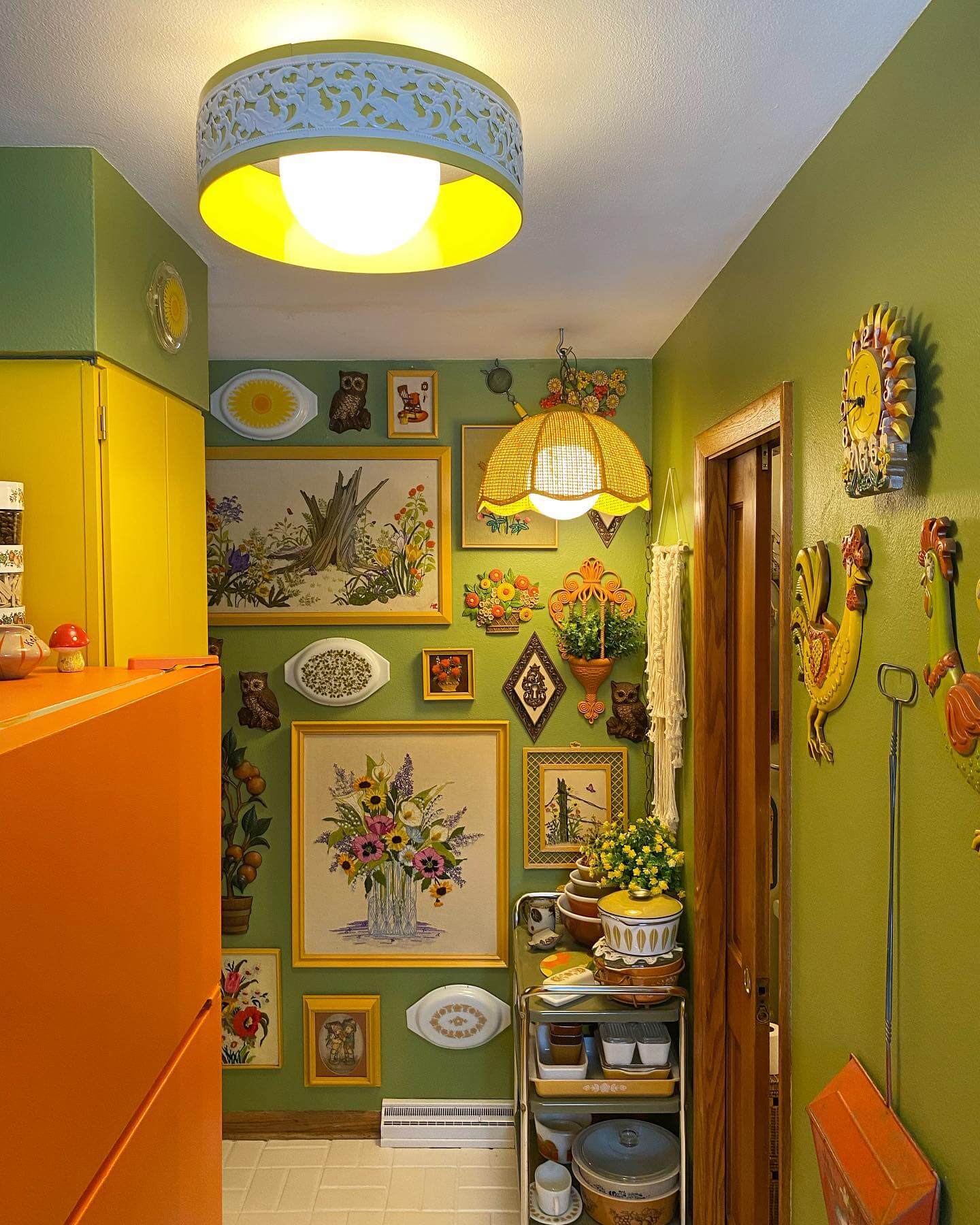 Vintage Oval Dishes for Unique Gallery Wall Accents
